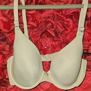Maidenform Women's Beige Women's Bra Size 38C